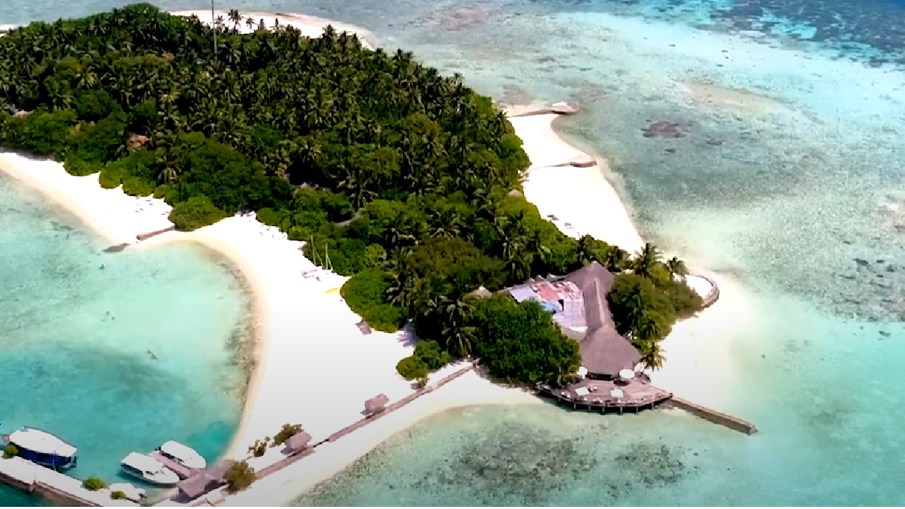 Makunudu Island Resort, Maldives
